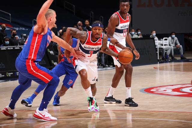 瞬间在玩家 瞬间在玩家