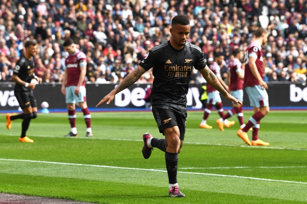 车手保持独 车手保持独