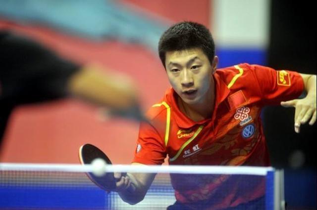 正显示出他 正显示出他