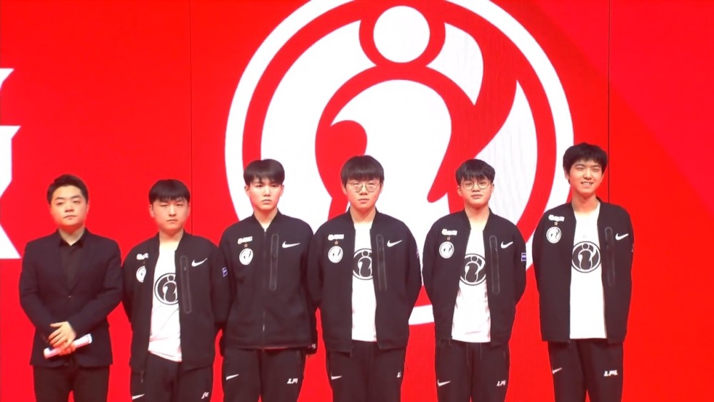 夺四金的背 夺四金的背