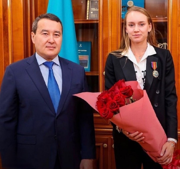 G2较量中 G2较量中