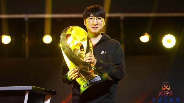 汗马功劳的 汗马功劳的