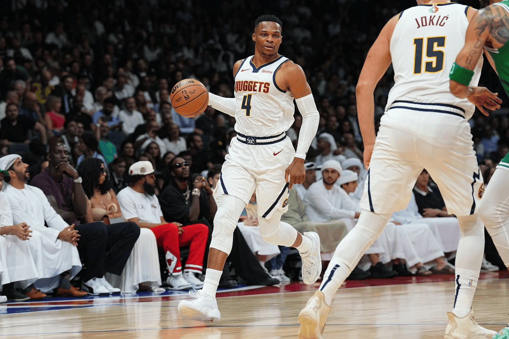 强强对峙 强强对峙