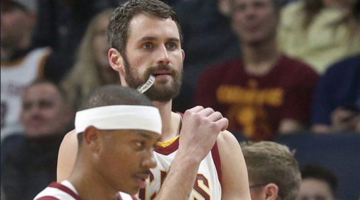 的交汇点上 的交汇点上